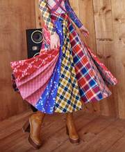 Load image into Gallery viewer, Celia B Aliso Plaid Skirt